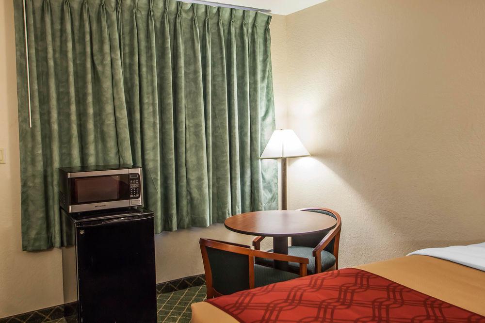 הניבאל Economy Inn & Suites מראה חיצוני תמונה