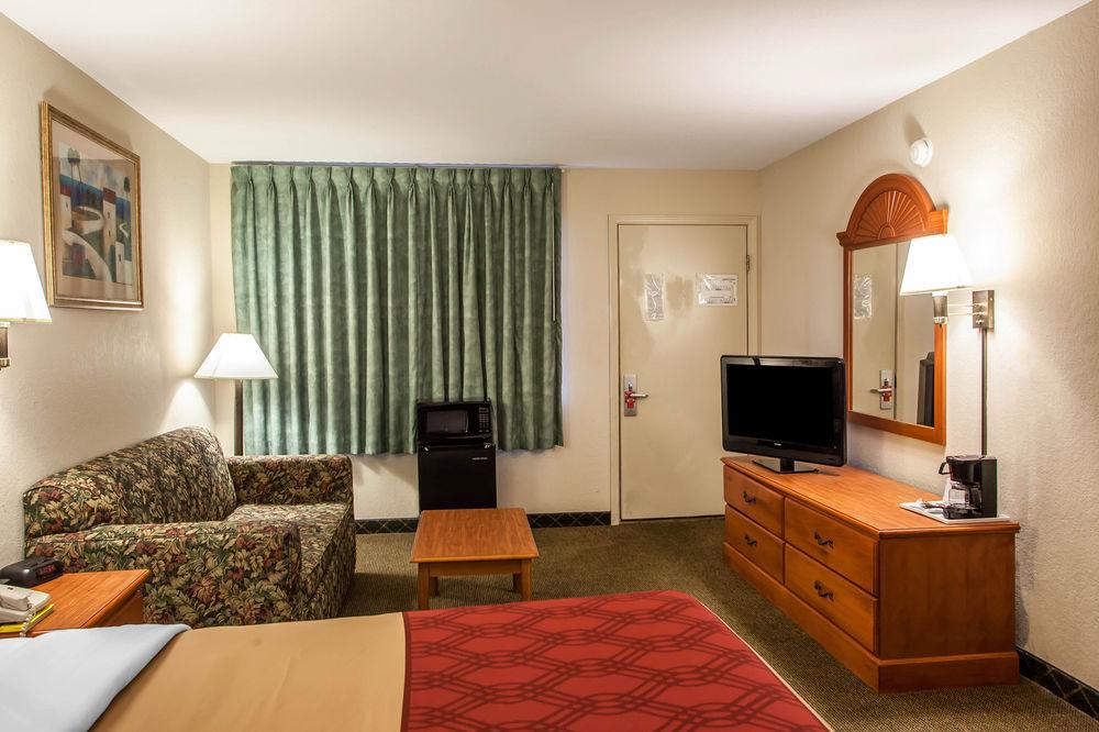 הניבאל Economy Inn & Suites מראה חיצוני תמונה