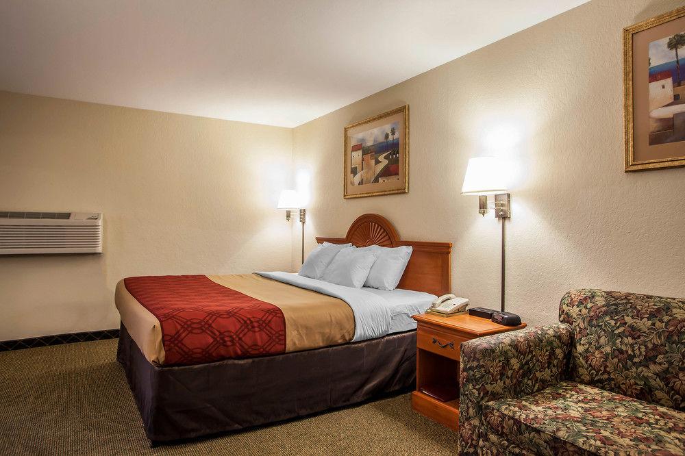 הניבאל Economy Inn & Suites מראה חיצוני תמונה