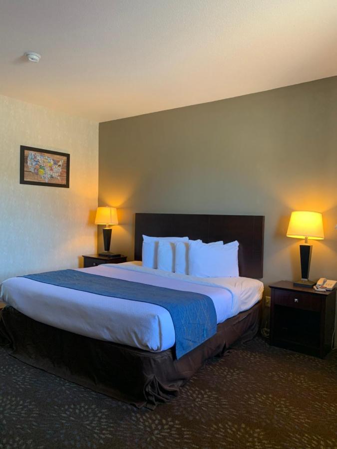 הניבאל Economy Inn & Suites מראה חיצוני תמונה