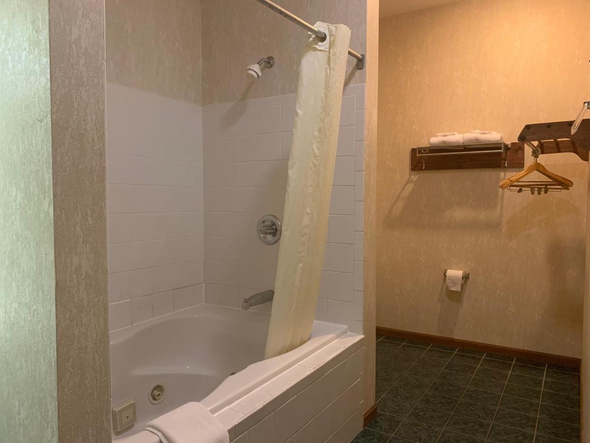 הניבאל Economy Inn & Suites מראה חיצוני תמונה